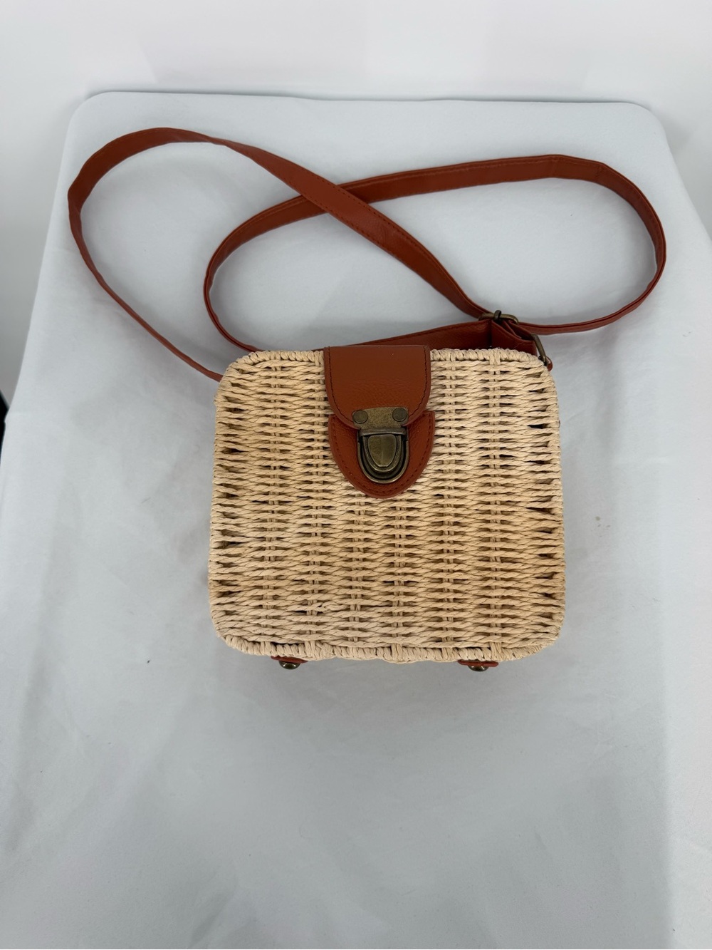 Women’s Woven Crossbody Bag in Tan and Natural